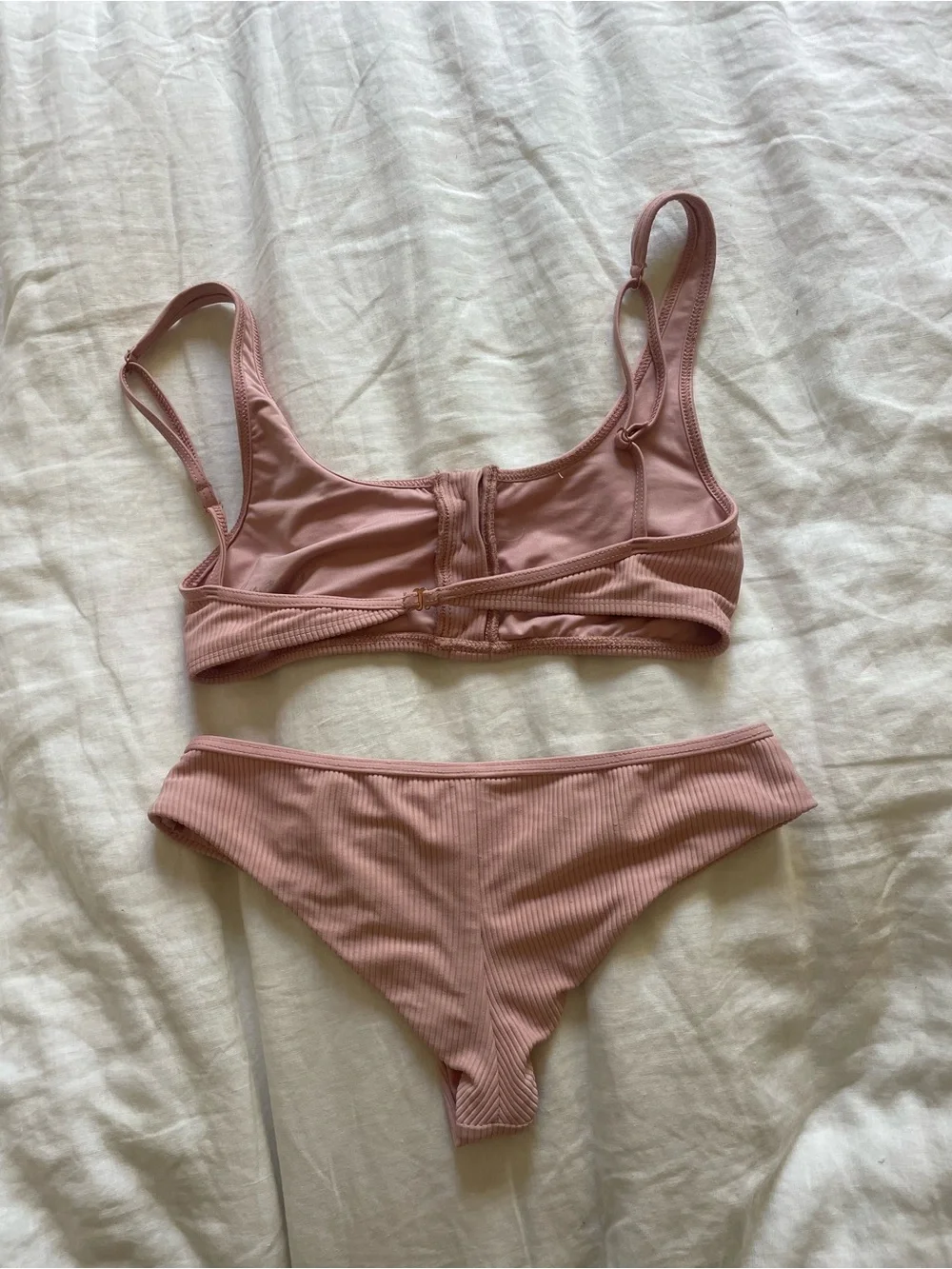 Ribbed Frankie’s Bikinis Alana Set in Vintage Rose